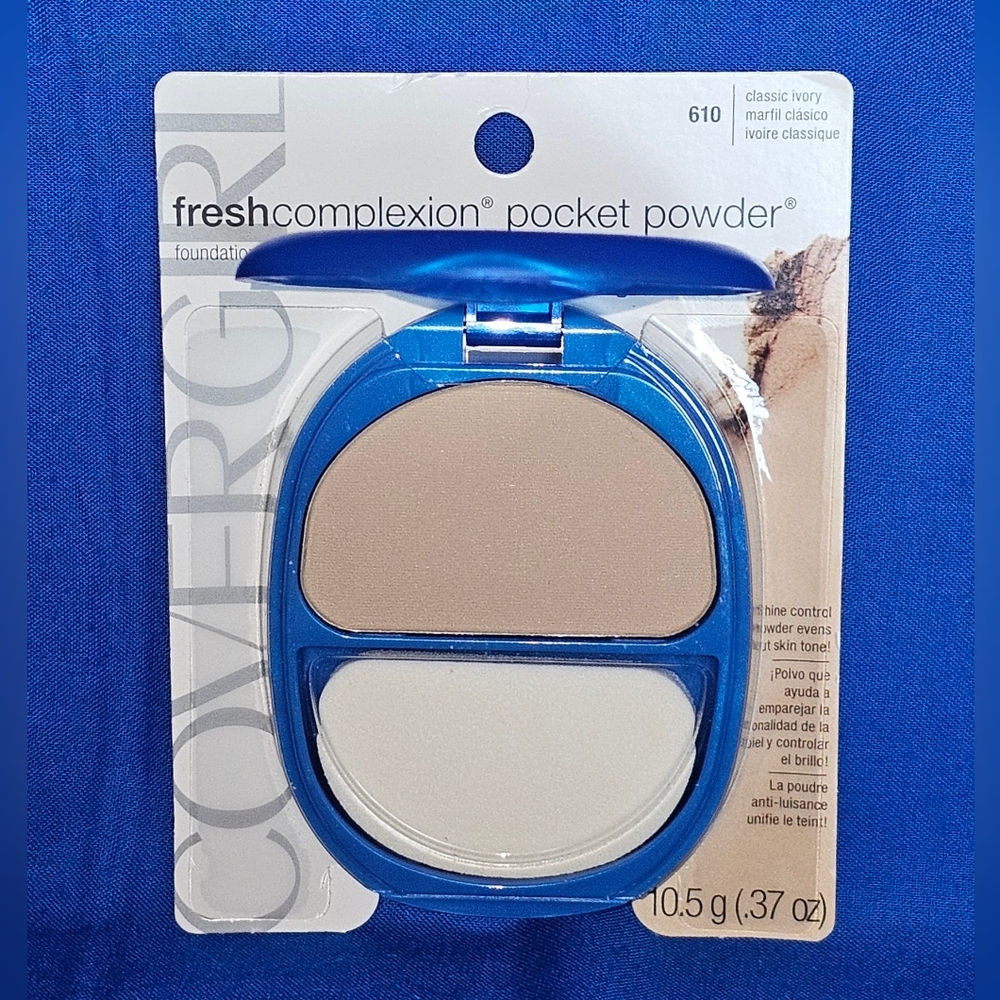 SOLD CoverGirl Fresh Complexion Pocket Powder Foundation 610 Classic Ivory NEW